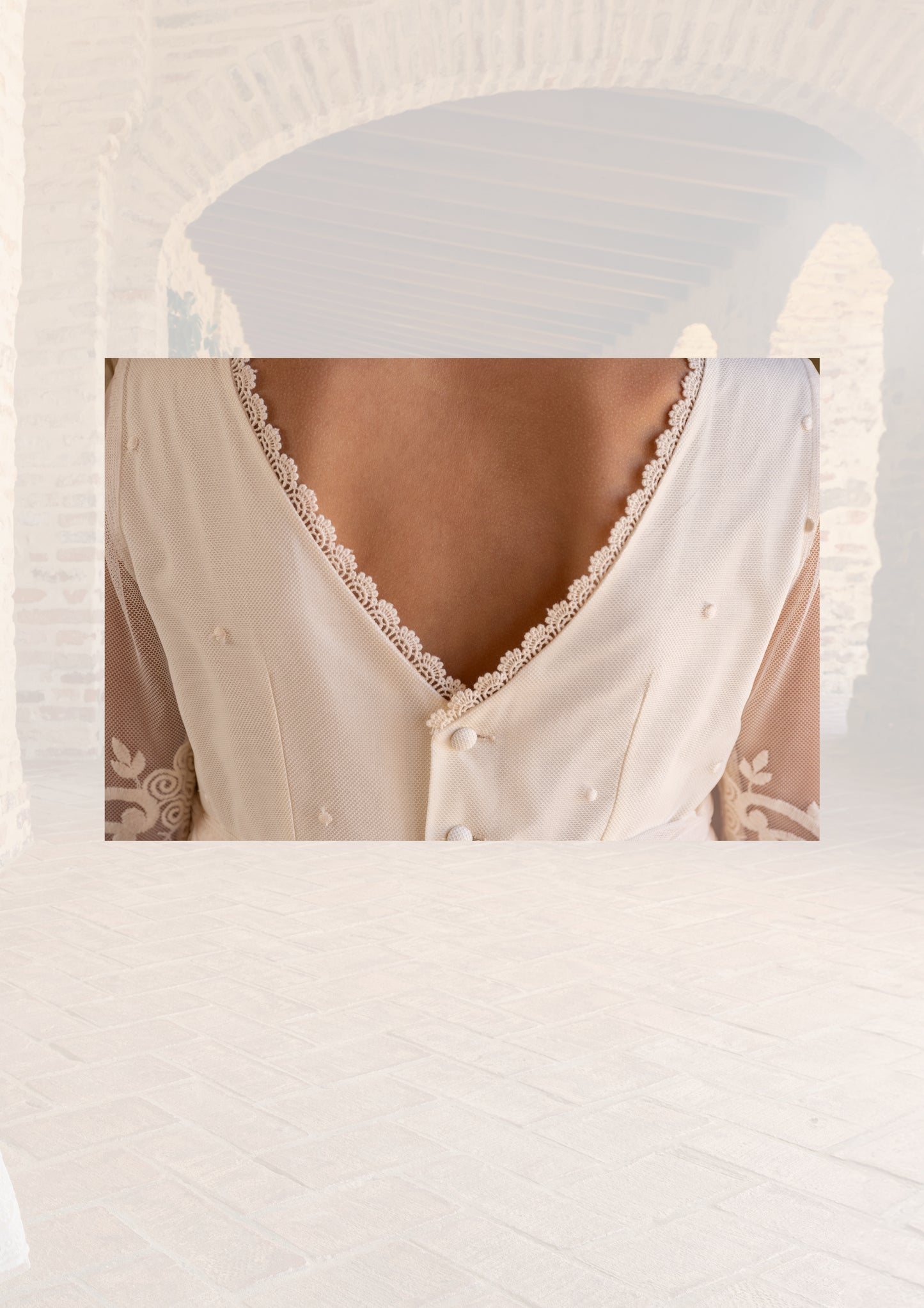 فستان لارا للفتيات من ماركة مانويلا (يشمل تاج الزهرة)