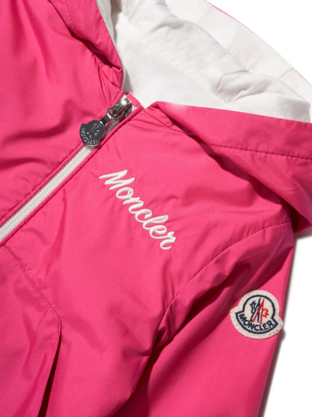 Chaqueta fuxia con capucha de la marca MONCLER para niña