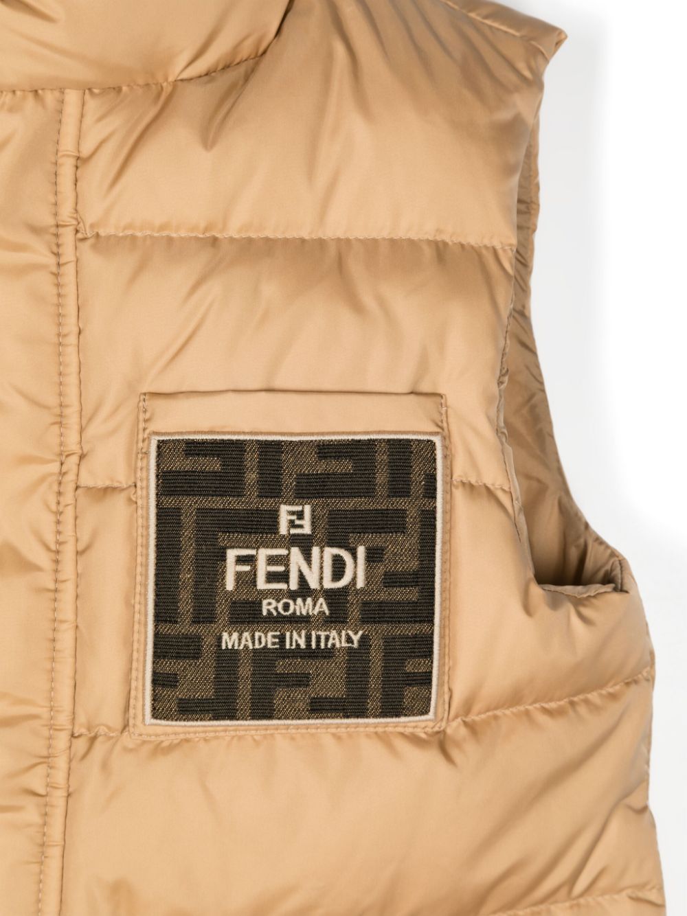 Chaleco acolchado beige Fendi Kids para niños