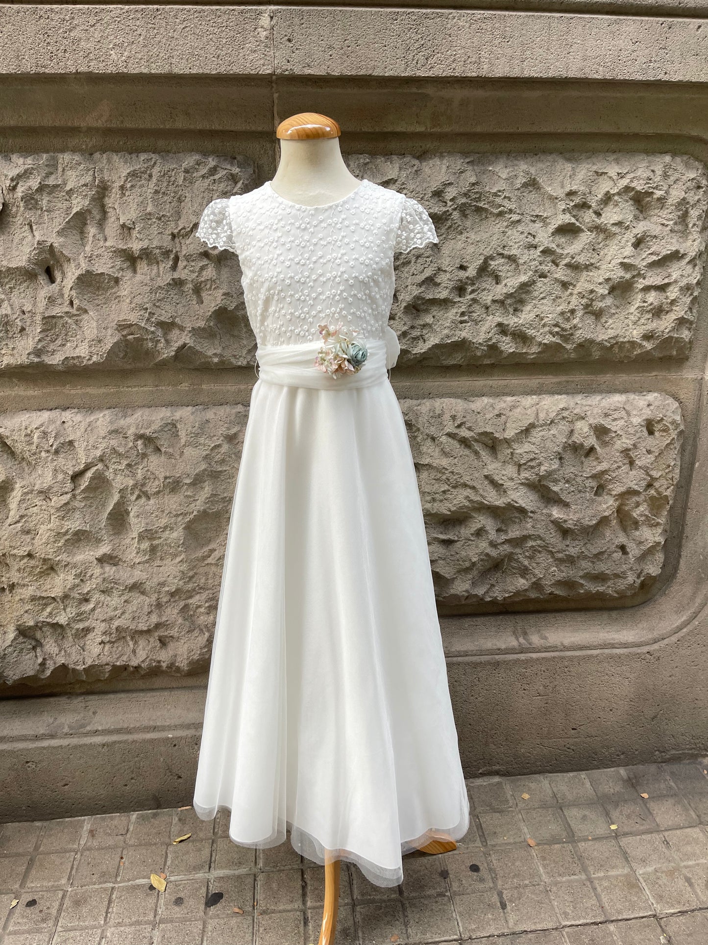 Vestido de comunión 535 para niña de la marca MIMILÚ