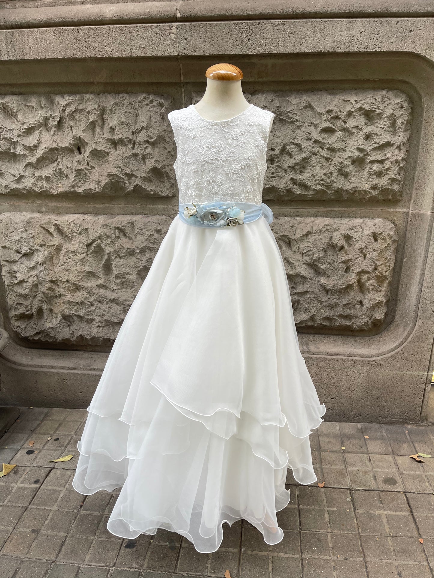 Vestido de comunión 514 para niñas de la marca MIMILÚ