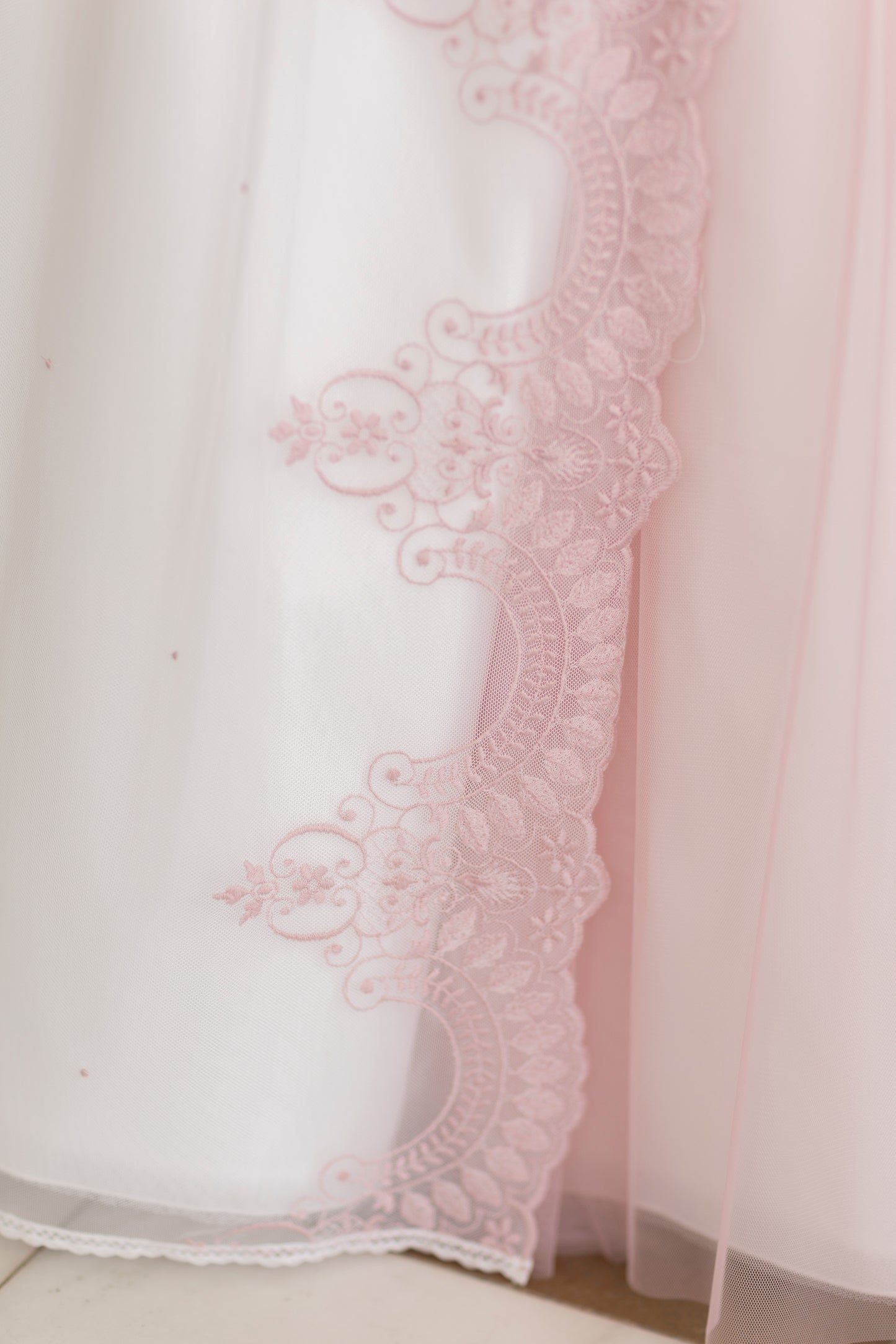 Communion dress AZALEA of the brand ALHUKA