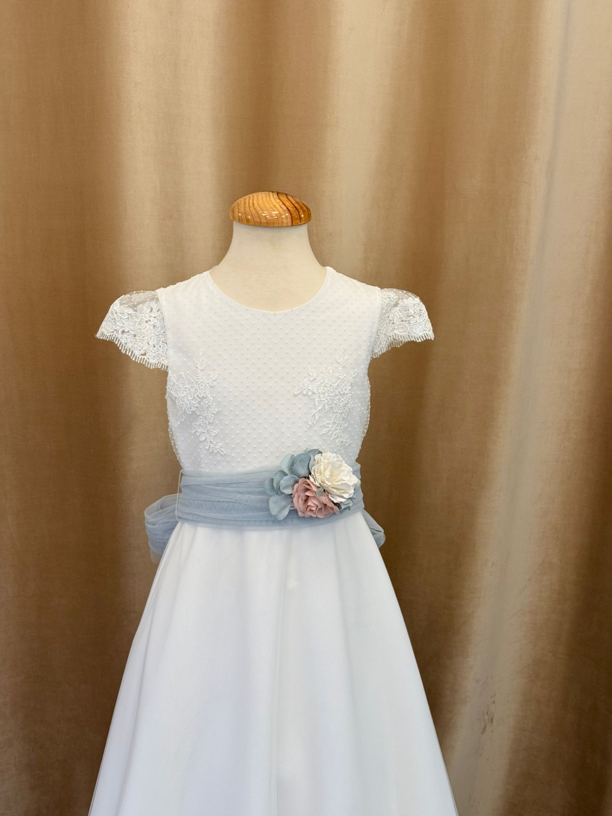 Communion dress 535 for girl of the brand MIMILÚ