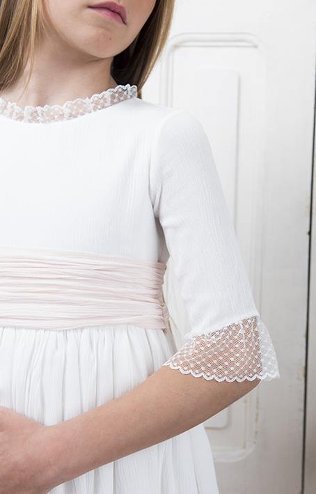 Vestido de comunión para niña con lazada rosa Casilda de Deladosaladoce - Modini Shop