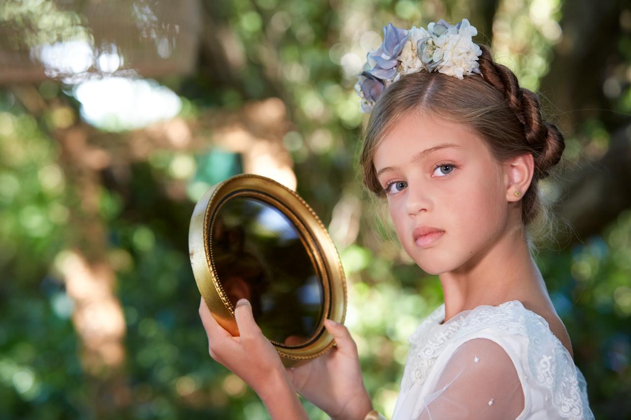 Vestido Cayetana de comunión para niña de la marca Flor de C