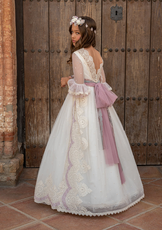 فستان المناولة موديل MADELINE من ماركة Manuela Macías