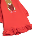 فستان أحمر بأكمام طويلة مع طبعة شعار MOSCHINO