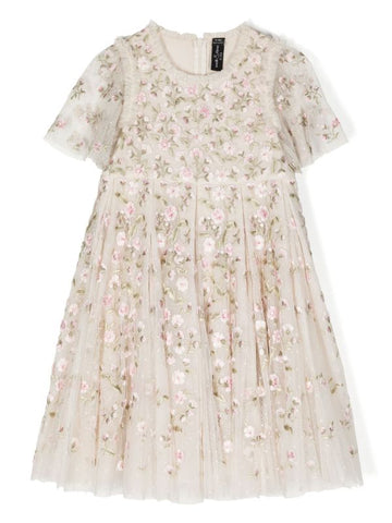 فستان بطبعة ورد مع شعار Dolce &amp; Gabbana