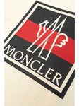 Camiseta con logo estampado de la marca MONCLER