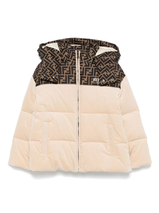 Chaqueta de plumón júnior beige con capucha y logo FF de la marca Fendi para niña