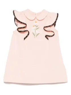 Vestido para bebé niña de punto rosa con bordado floral de la marca Fendi Kids