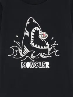 Camiseta de algodón azul con motivo de tiburón bordado MONCLER para niño