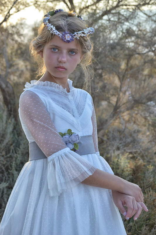 Vestido Alma de la marca MON AIR (corona de flores incluida)
