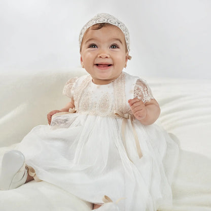 Vestido de bautizo con  bragita de la marca Amaya