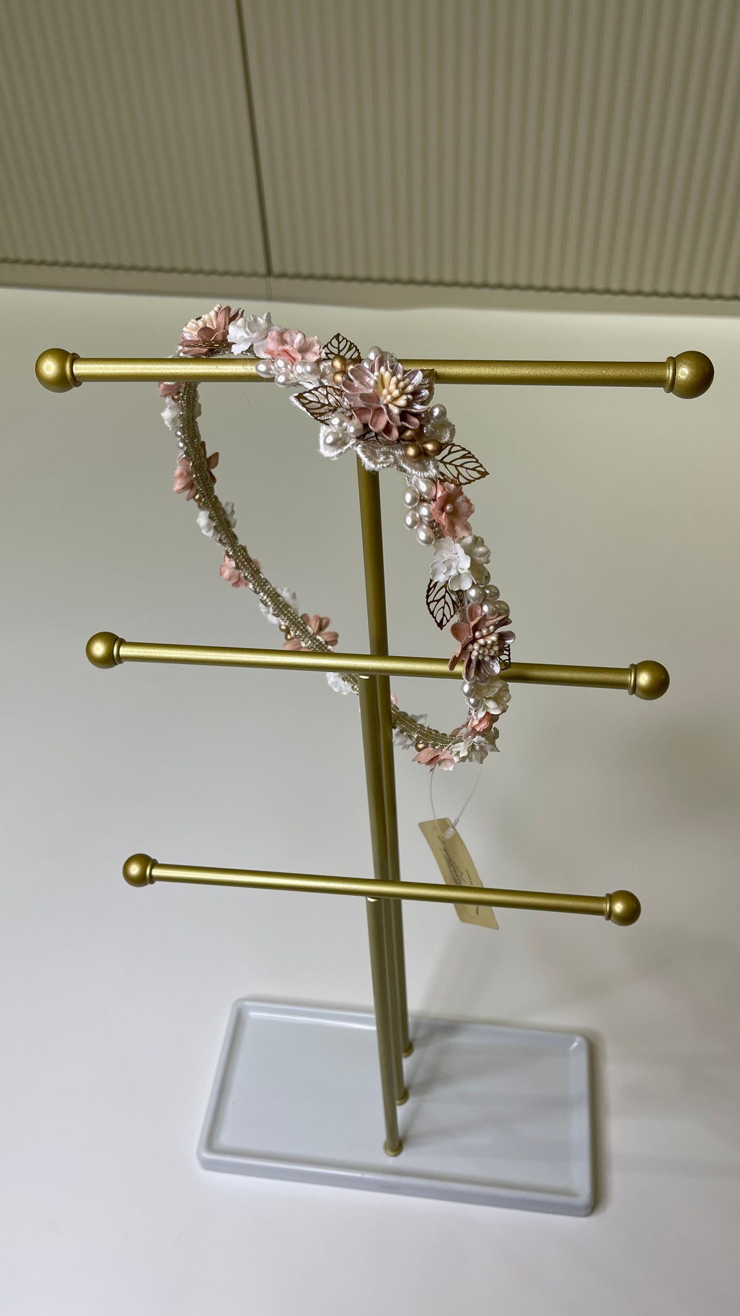 Corona Azores Verde para la ceremonia y comunión con flores y perlas ESPERANZA BERTRAN