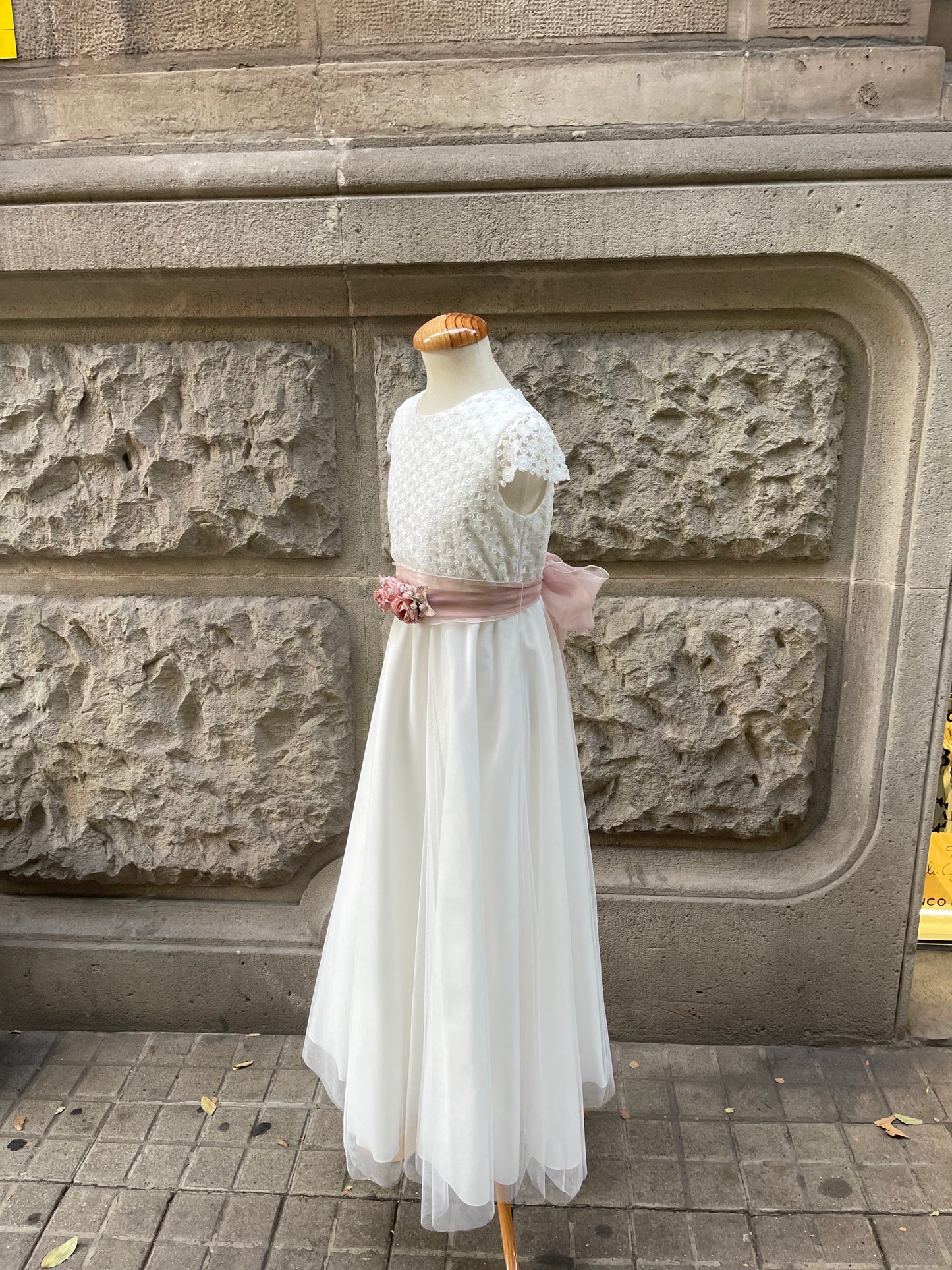 Vestido de comunión 554 para niña de la marca MIMILÚ