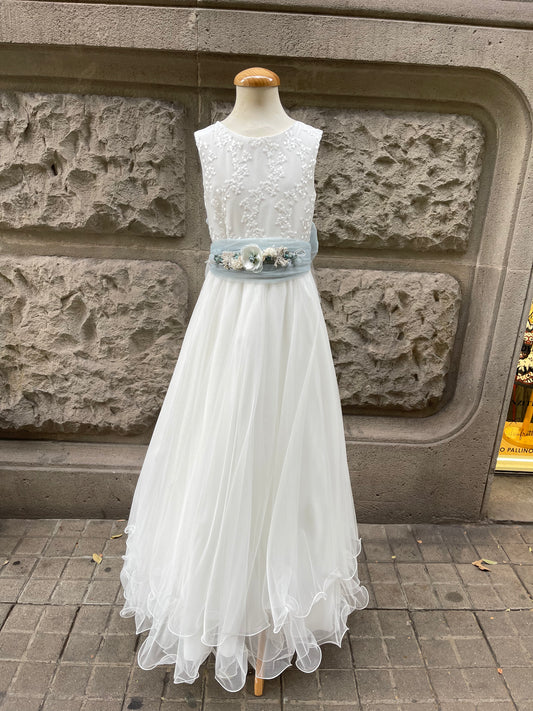 Vestido de comunión 541 para niñas de la marca MIMILÚ (el cinturón y la flor son diferentes de la foto)
