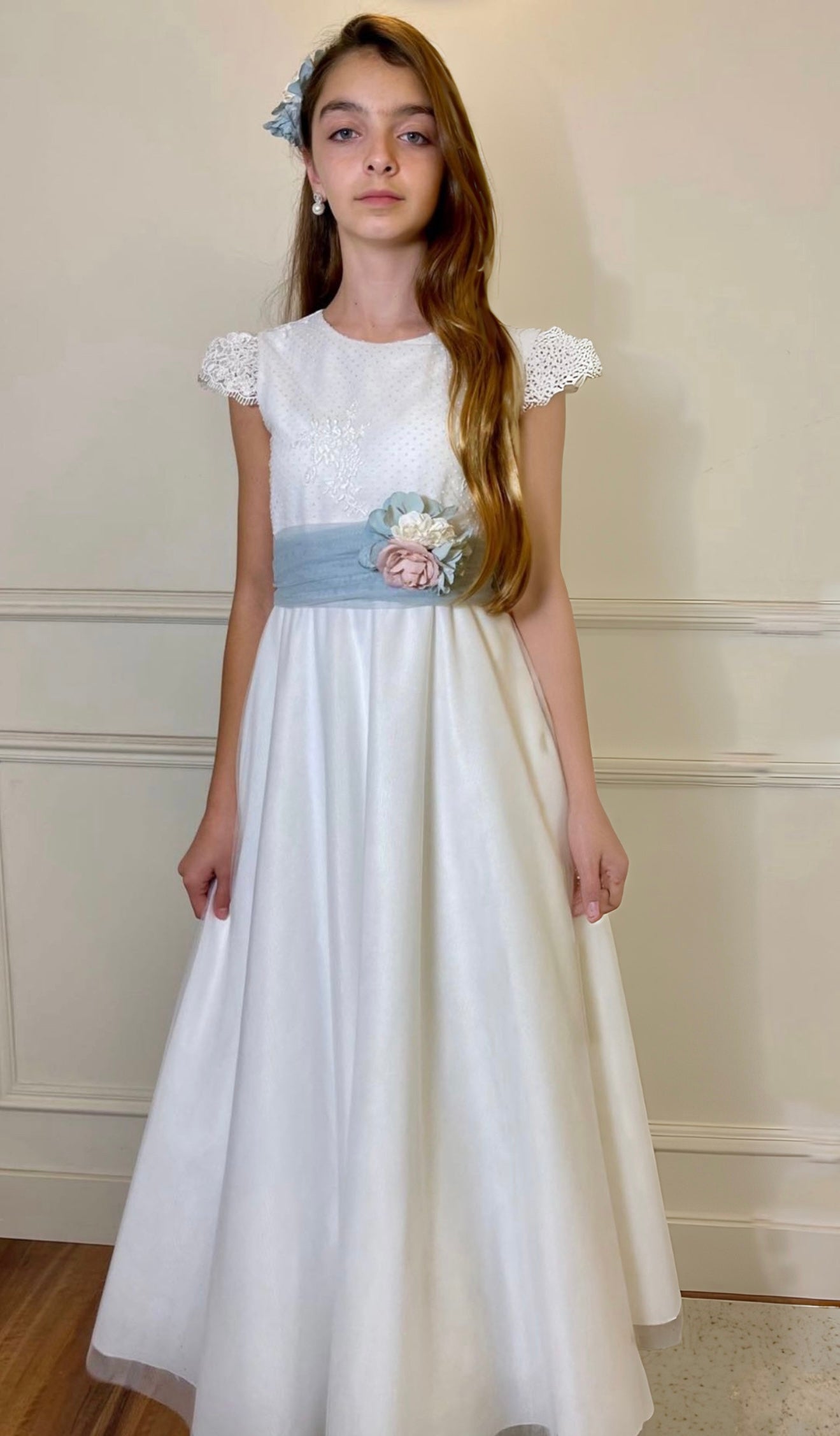 Communion dress 535 for girl of the brand MIMILÚ