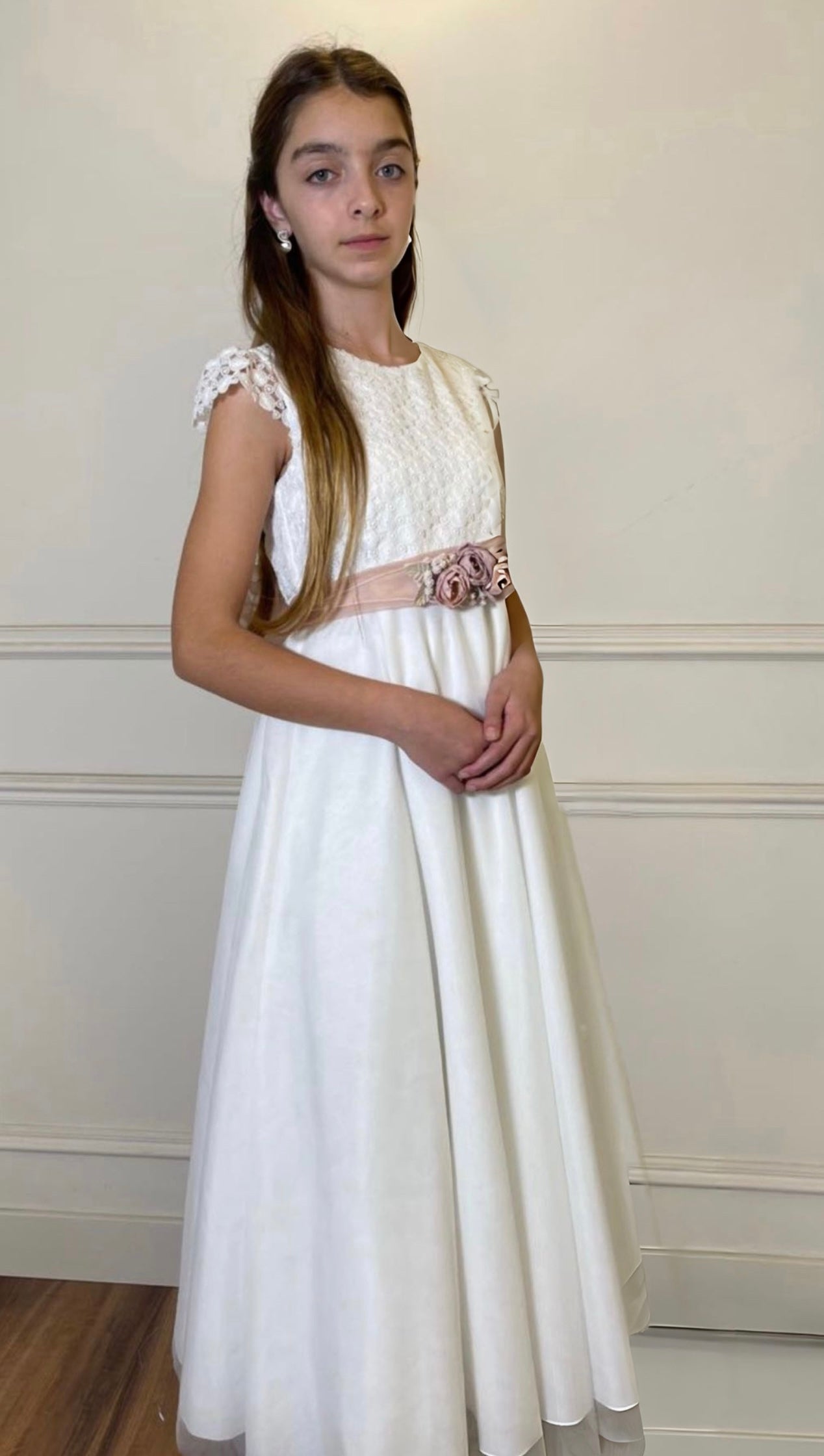 Vestido de comunión 554 para niña de la marca MIMILÚ