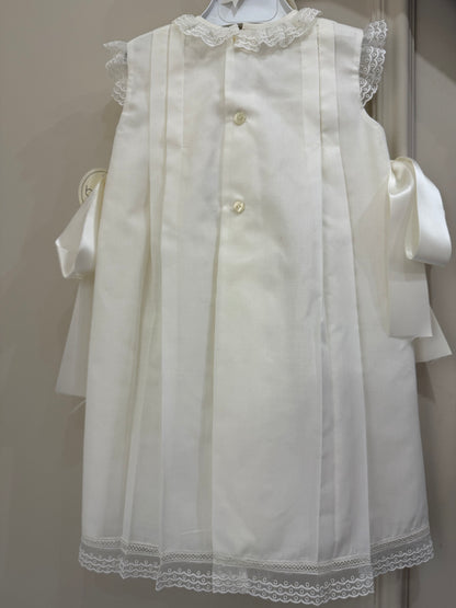 Faldón Olivia con gorro de la marca Belan