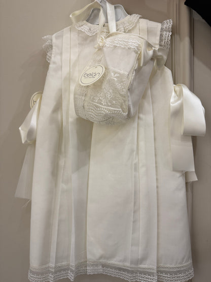 Faldón Olivia con gorro de la marca Belan