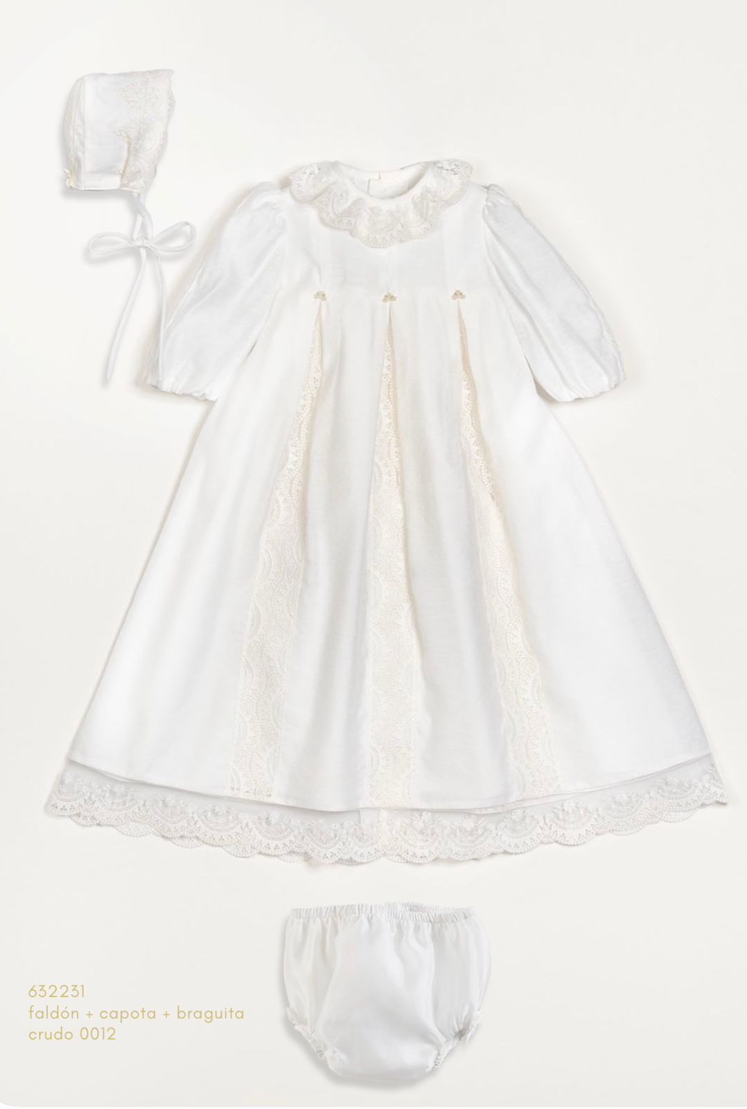 Faldón de viscosa con capota y bragita de la marca Amaya