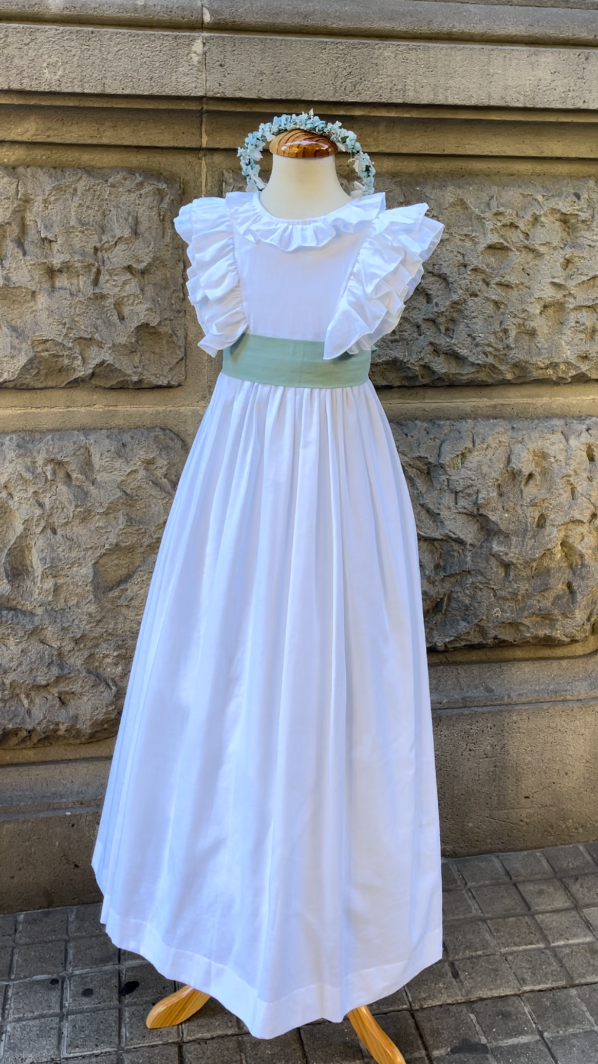 Vestido de comunión VALENTINA LINO de la marca PETRITAS (lazada no incluida)