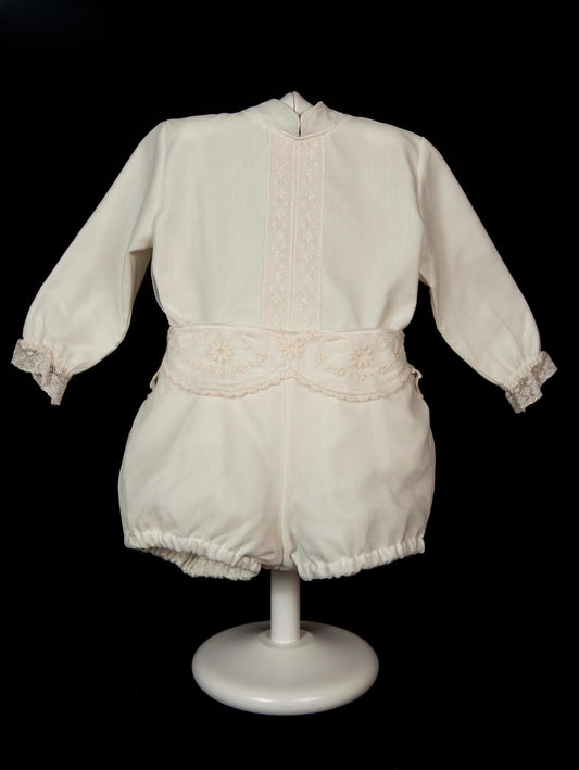 Conjunto con gorro y zapatitos de la marca MIMOSINES