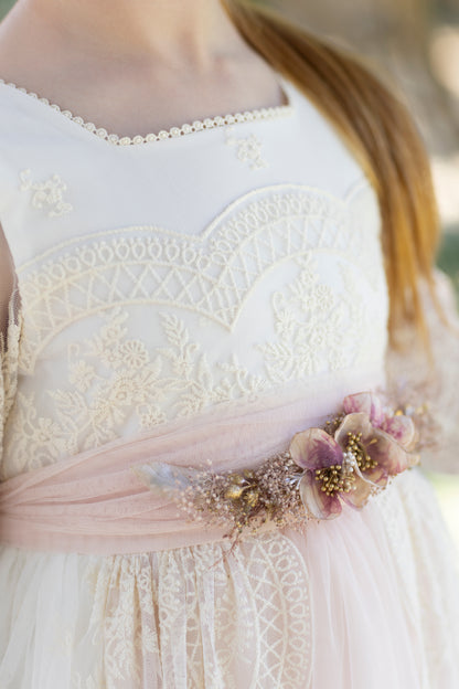 Vestido de comunión BRUMA de la marca ALHUKA (corona no está incluida)