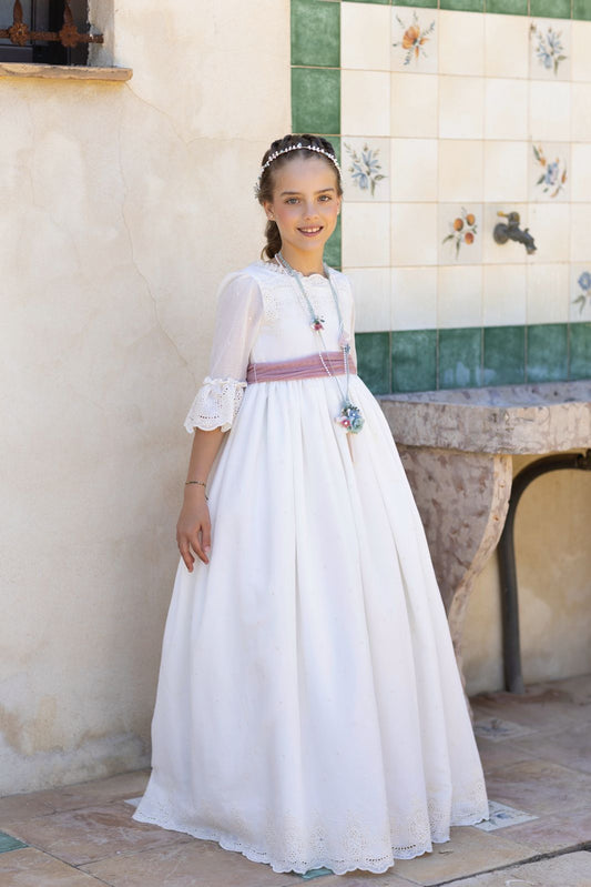 Vestido de comunión SERIS de la marca ALHUKA (corona y rosario no están incluidos)