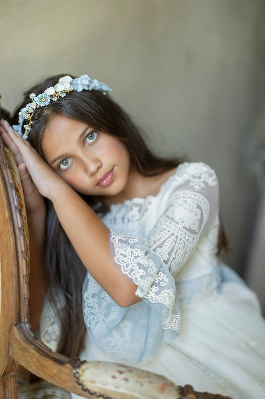 Vestido Poema Azul de la marca MON AIR (corona de flores incluida)