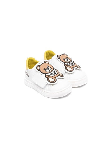Shoes with Toy Bear Moschino patch