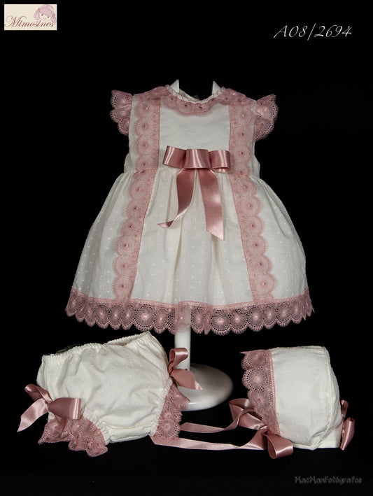 Vestido con bragitas 2694  con gorro y zapatitos  de la marca MIMOSINES