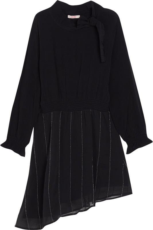 Vestido negro con mangas de la marca LIUJO