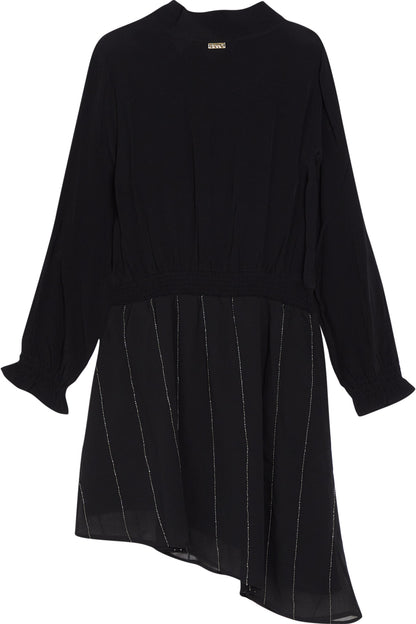 Vestido negro con mangas de la marca LIUJO