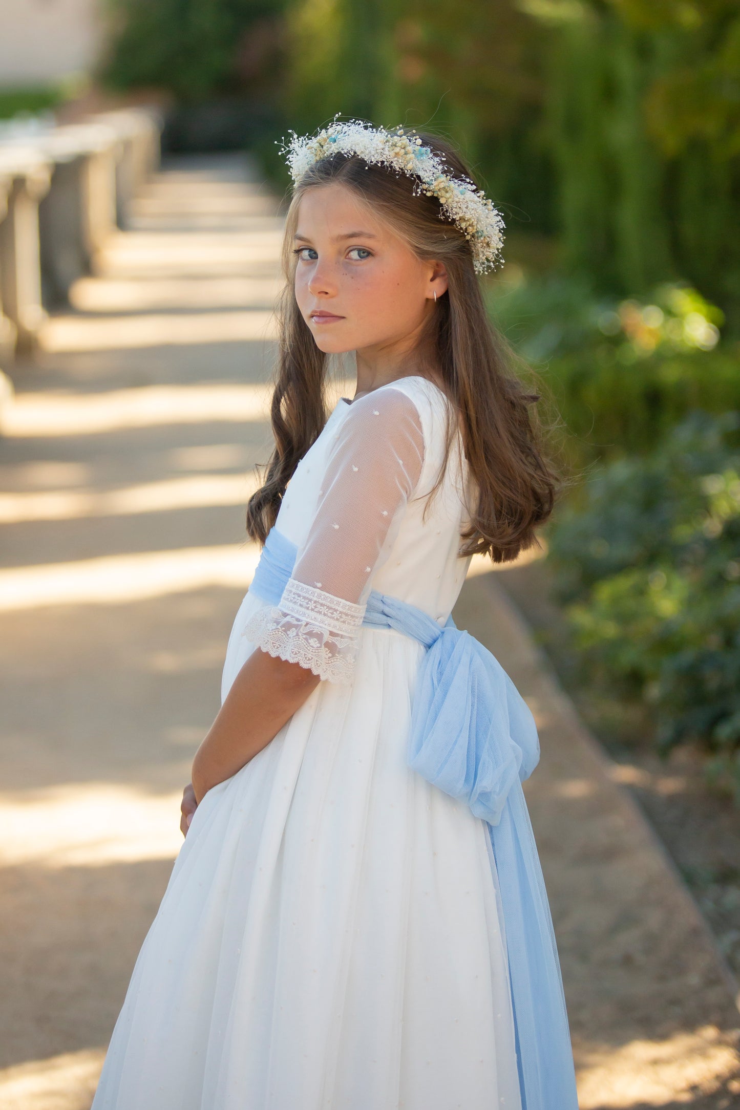 Vestido de comunión Paula con lazada tul celeste para niña Coordinanos