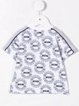 ملابس الأطفال - تيشيرت لعبة باللون الأبيض للطفل الرضيع مع تطريز الدب وشعار MOSCHINO