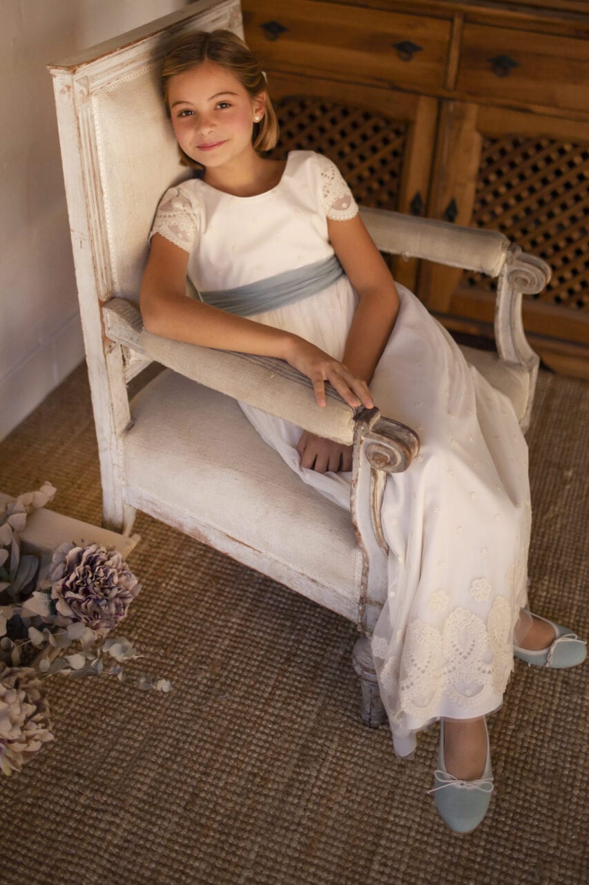 فستان مناولة للفتيات مع فيونكة خضراء من LUNA Coordinanos